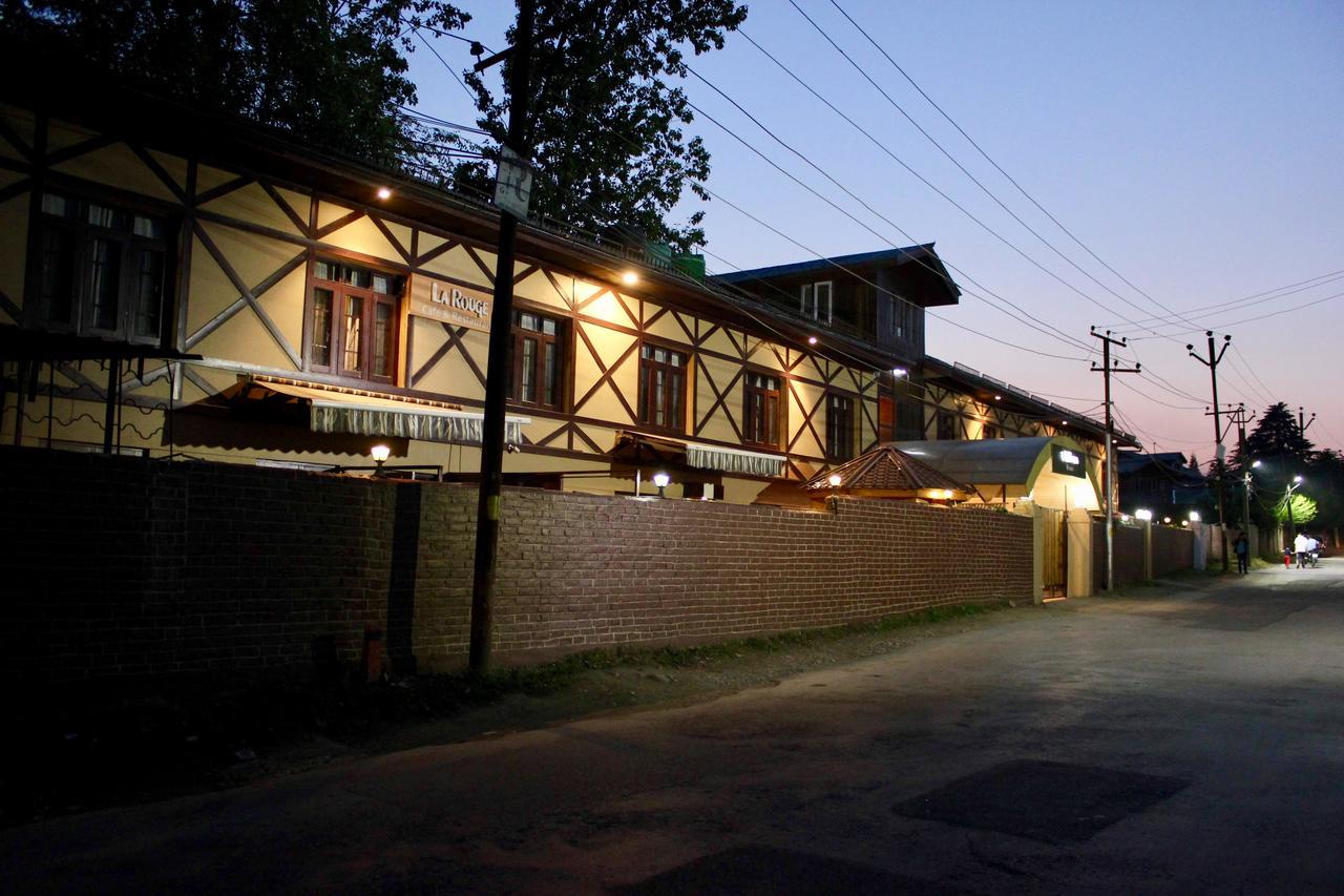Hotel Walisons Resorts Srīnagar Екстериор снимка