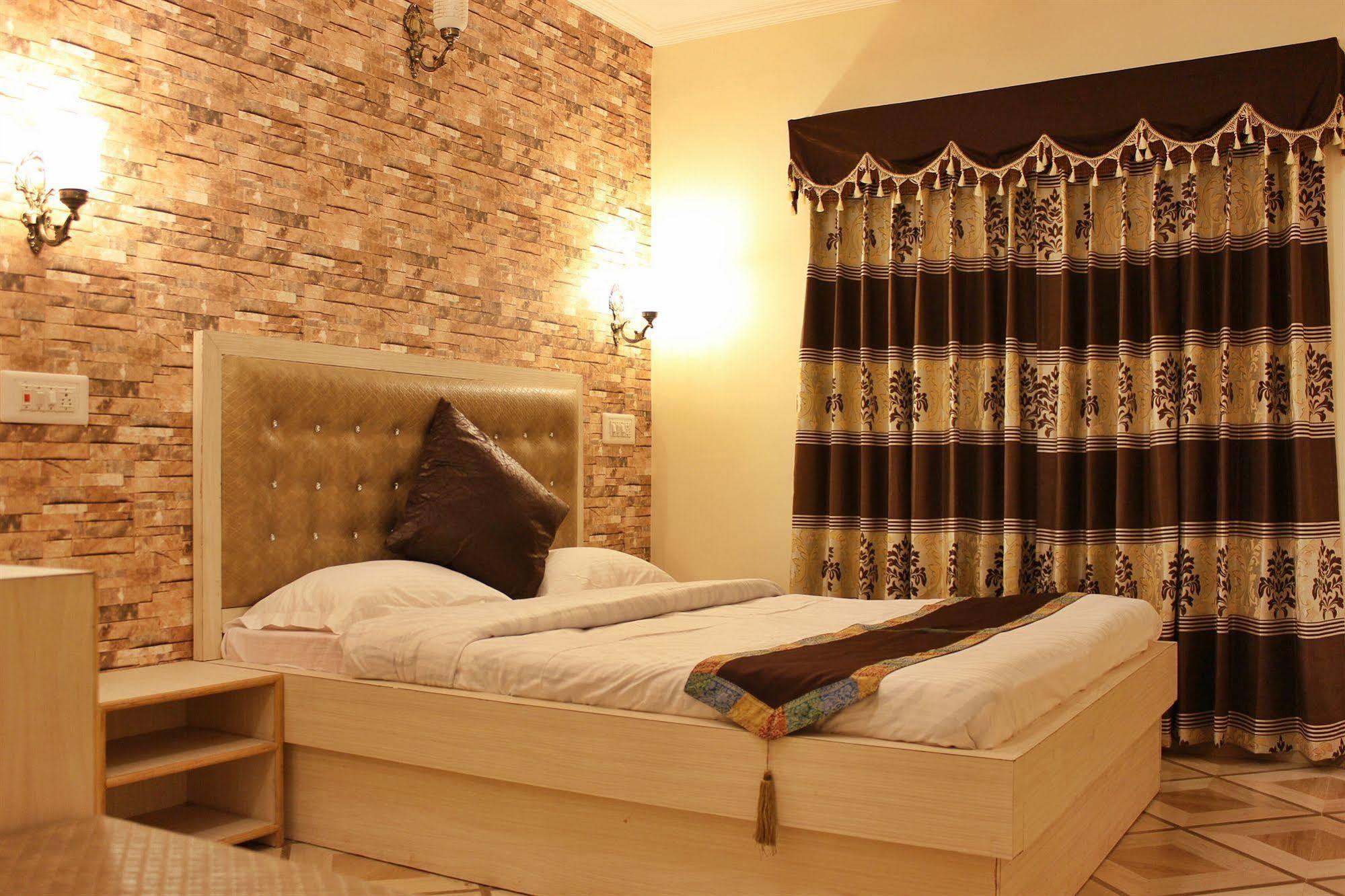 Hotel Walisons Resorts Srīnagar Екстериор снимка
